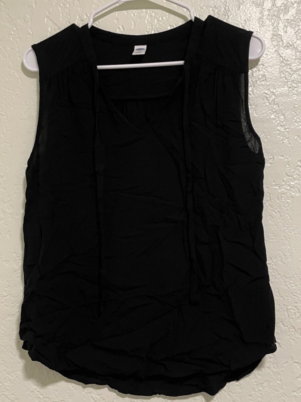 Old Navy Black Sleeveless Tie-Neck Tank Top